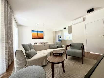 LUKSUSOWY DOM NAD MORZEM - 4 APARTAMENTY NIEZALEZNE