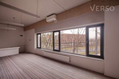 Designerskie biuro open space. 2 miejsca parking.