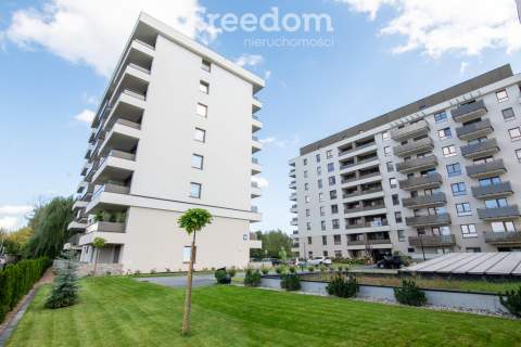 4-pokojowy apartament z dużym balkonem Michałów.