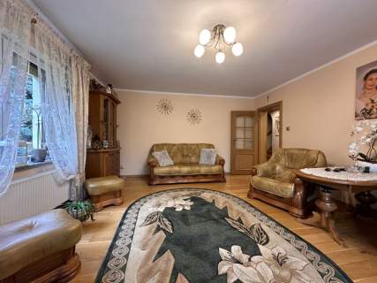 Komfortowy dom z piekną działką Uniejowice