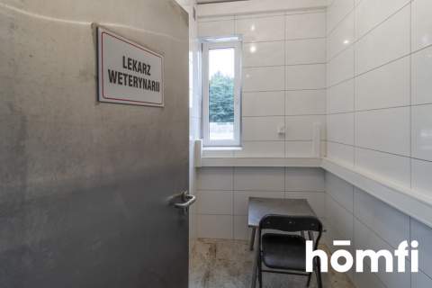 Obiekt z wyposażeniem lub bez i dodatkowym placem