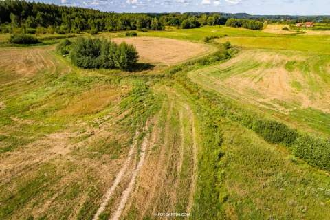 Działka budowlana z plażą nad jeziorem Narie