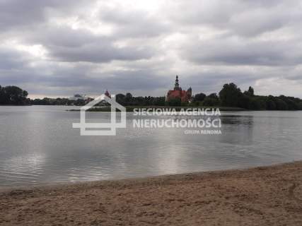 Działka inwestycyjna z linią brzegową Nowa Chełmża
