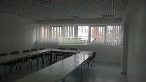 Biurowiec , 670 m 2 , biuro, usługi , Praga