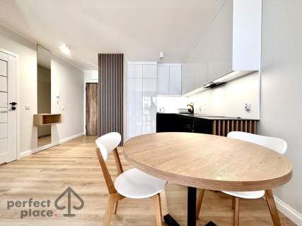 ul. Dmowskiego 2 pok balkon m. post. 01.10.