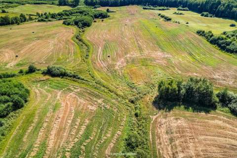 Działka budowlana z plażą nad jeziorem Narie