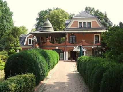 Kompleks pałacowo - parkowy ok Wrocław