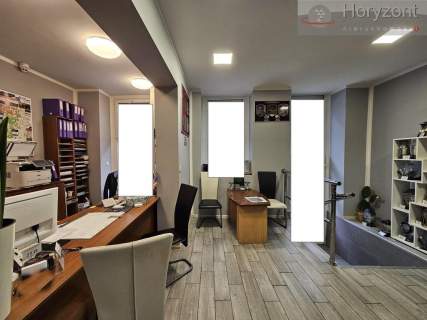 Lokal z witryną, parter, 68m2 - Centrum