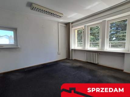 Lokal pod szkolę, przedszkola, gabinety.
