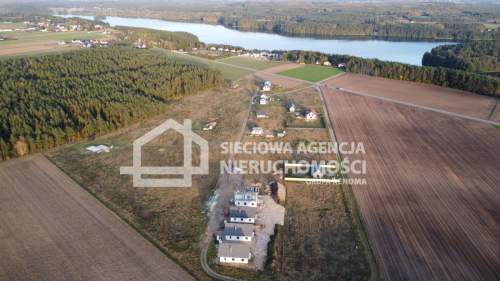 Urokliwy dom nad jeziorem Żuromino