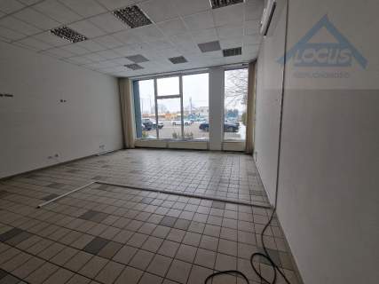 Lokal biurowo- usługowy 280 m2 w Regułach