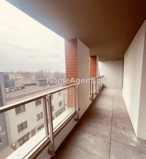 PRZESTONNE POKOJE LOGGIA BLISKOŚĆ CENTRUM GOTOWE 