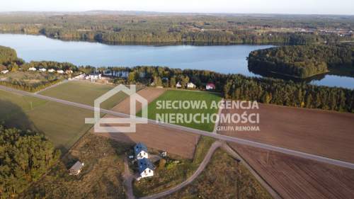 Urokliwy dom nad jeziorem Żuromino