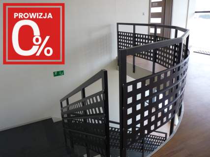 Nowoczesna hala z biurowcem w Zakliczynie