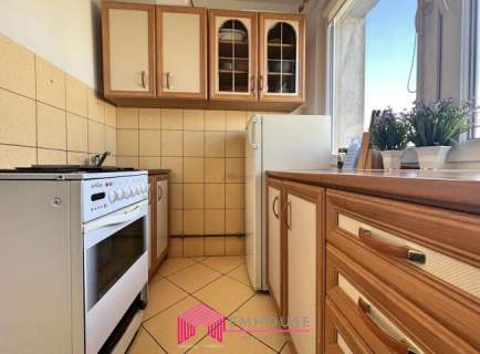 Przytulne, dwupokojowe z balkonem, w okolicy 4 Marca.