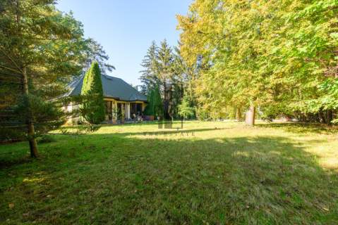 Dom wolnostojący duża działka garaż 100m2