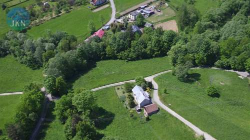 Działka ukryta w zielonym zaciszu nad strumieniem