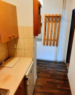 -CENTRUM-26m2-MEDIA MIEJSKIE-BALKON-WINDA-PIWNICA-
