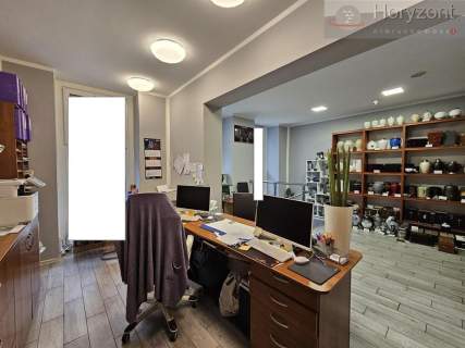 Lokal z witryną, parter, 68m2 - Centrum