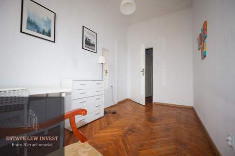 Mieszkanie w ścisłym centrum 63m2, 3pokoje, balkon