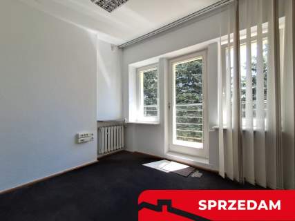 Lokal pod szkolę, przedszkola, gabinety.