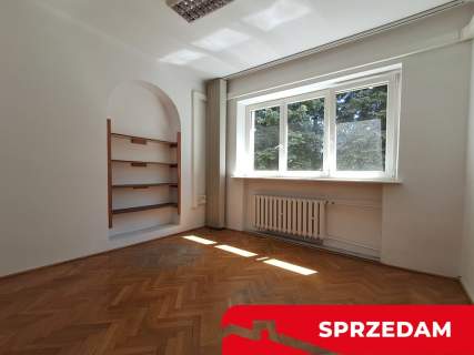 Lokal pod szkolę, przedszkola, gabinety.