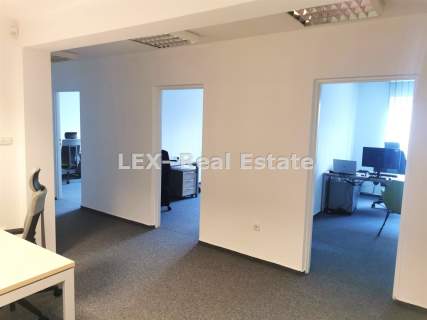 Do wynajęcia lokal biurowy 187 m2 w Ursusie.