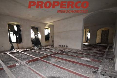 Pałac z XVII wieku, 4100 m2, park 10 ha, Małuszów