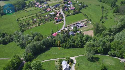 Działka ukryta w zielonym zaciszu nad strumieniem