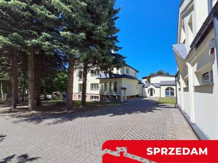 Lokal pod szkolę, przedszkola, gabinety.