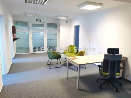 Do wynajęcia lokal biurowy 187 m2 w Ursusie.