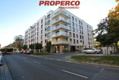 Lokal 81m2, front, Wola, metro Ks. Janusza