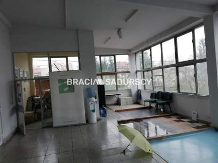 biurowiec 1262m2 magazyn 510m2, parking, Prądnik