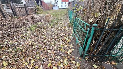 145/1100 m2 6 pokoi Garaże Bielawy 1.050.000zł