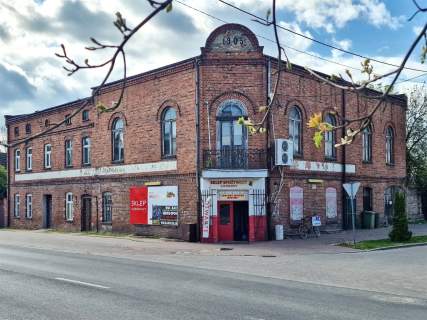 Unikatowy dom mieszkalny ze sklepem kolonialnym