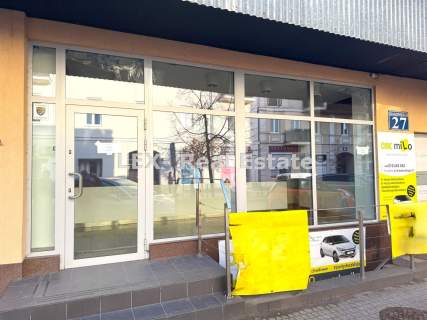 Lokal handlowy w samym centru Pruszkowa.