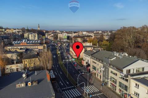 Działka pod zabudowę usługowo-handlowo-mieszkalną.