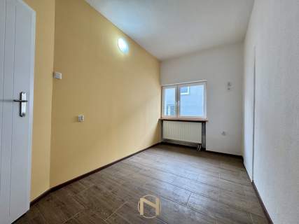 Obiekt na sprzedaż, 660 m2, Baczyna