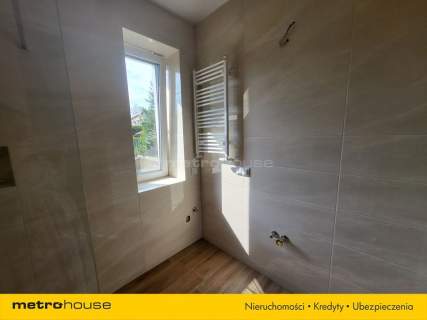 Mały nowoczesny dom 65m z dużym ogrodem