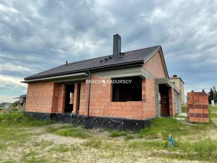 Dom wolnostojący przy Puszczy 120m2 stan surowy