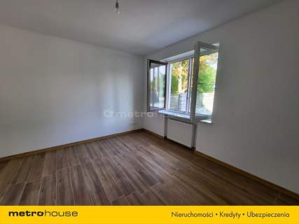 Mały nowoczesny dom 65m z dużym ogrodem