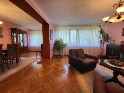 Szeregówka z garażem przy ul. Żużlowej