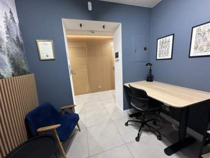 Nowoczesny Dom z Przestronnym Ogrodem 160m2