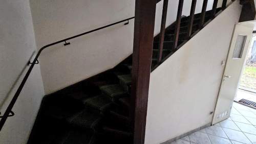 145/1100 m2 6 pokoi Garaże Bielawy 1.050.000zł