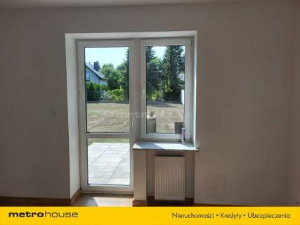 Mały nowoczesny dom 65m z dużym ogrodem