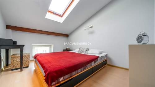 Mieszkanie w Kamienicy 82 m2 Stare Miasto,Poddasze