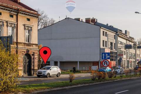 Działka pod zabudowę usługowo-handlowo-mieszkalną.
