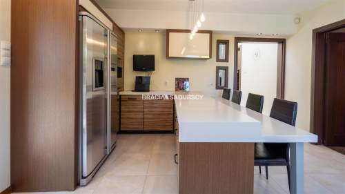 Rezydencja 420m2, 28 arów, 8 pokoji