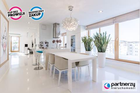Piękny,elegancki Penthouse z 120m tarasem na dachu