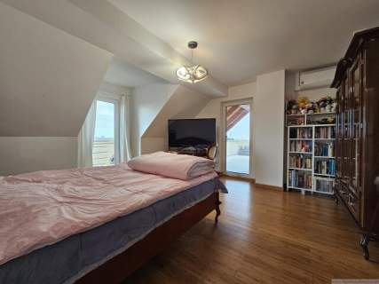 Urokliwy dom wolnostojący 260m2 działka 1500m2